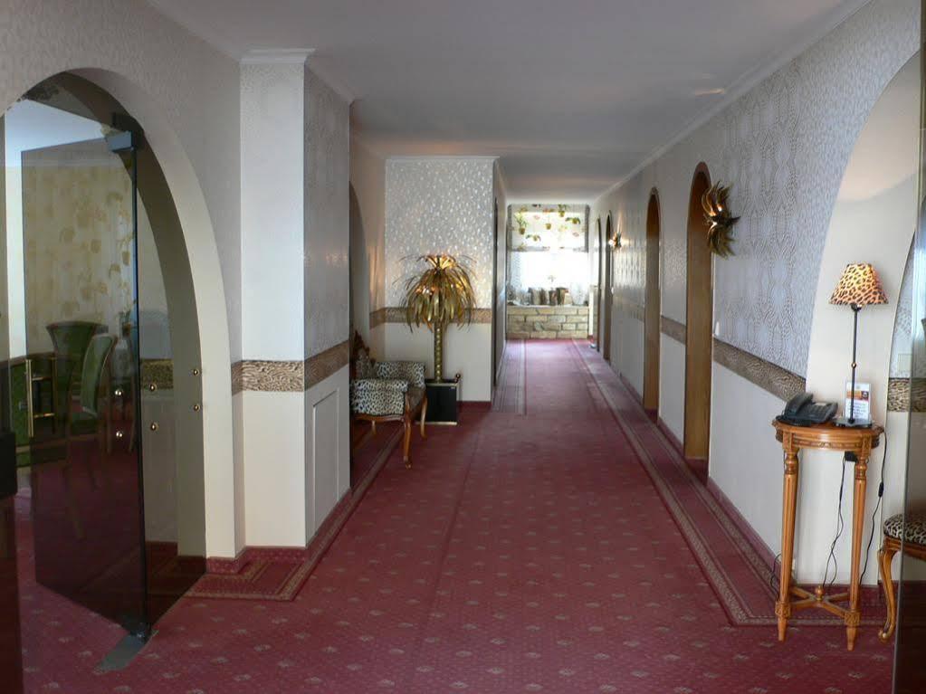 Hotel-Restaurant Arneggers Adler Tiefenbronn ภายนอก รูปภาพ
