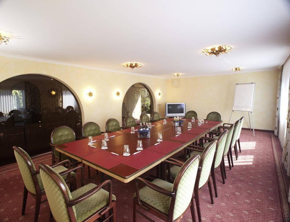 Hotel-Restaurant Arneggers Adler Tiefenbronn ภายนอก รูปภาพ