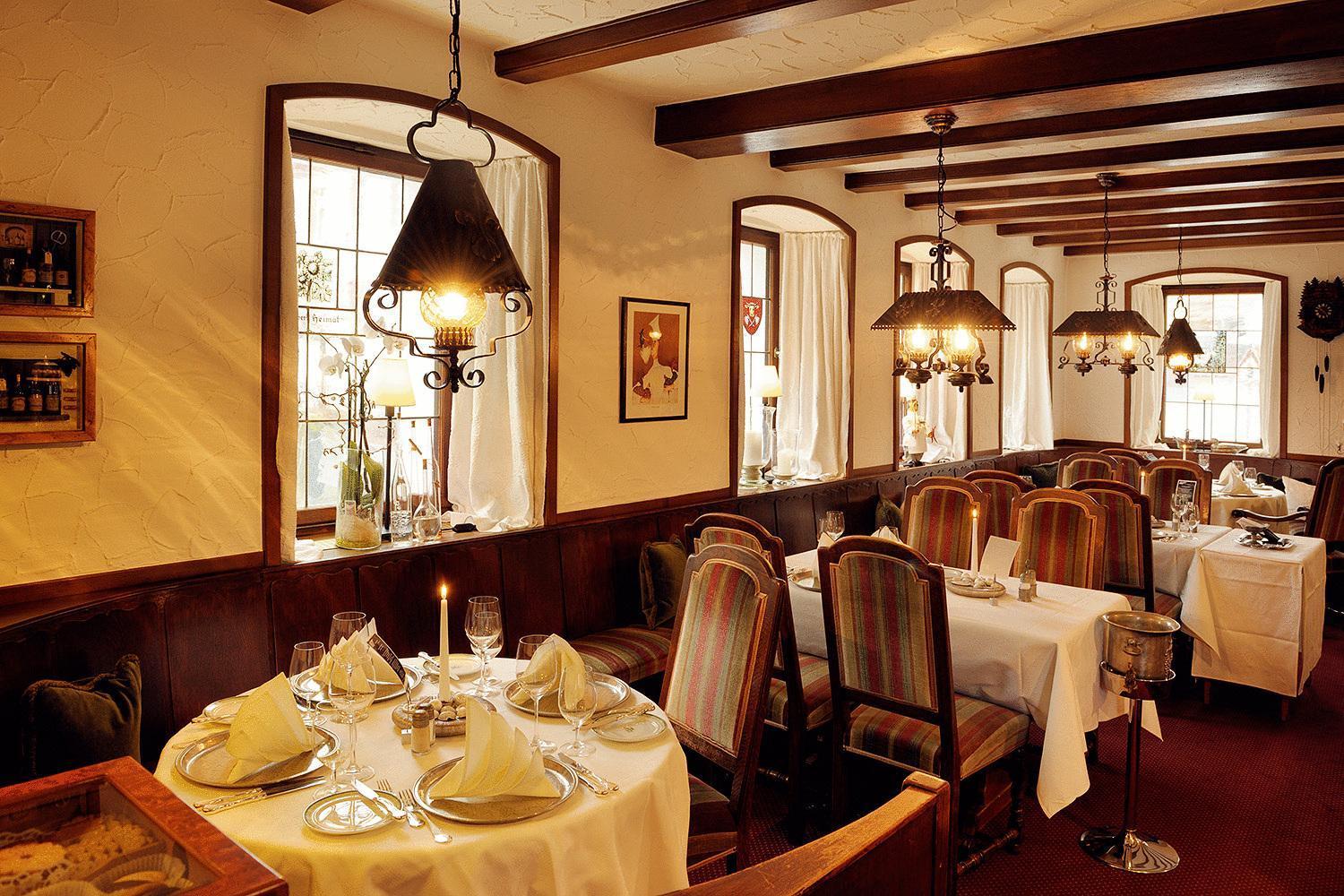 Hotel-Restaurant Arneggers Adler Tiefenbronn ภายนอก รูปภาพ