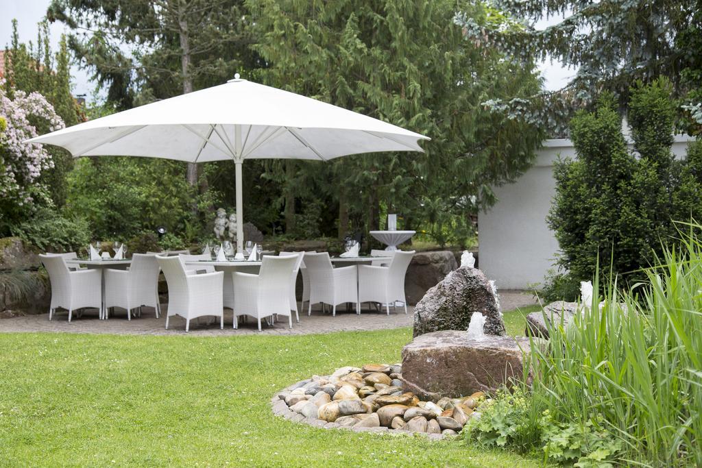 Hotel-Restaurant Arneggers Adler Tiefenbronn ภายนอก รูปภาพ